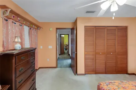 5 Magnolia Lane Yalaha FL 34797