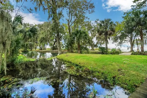 5 Magnolia Lane Yalaha FL 34797
