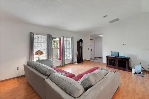 5 Magnolia Lane Yalaha FL 34797