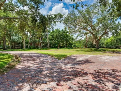 5001 S Shore Crest Circle Tampa FL 33609