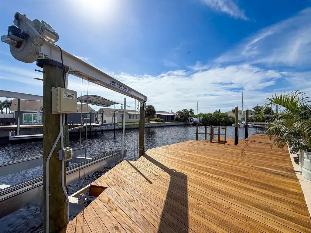 13738 Victor Avenue Hudson FL 34667