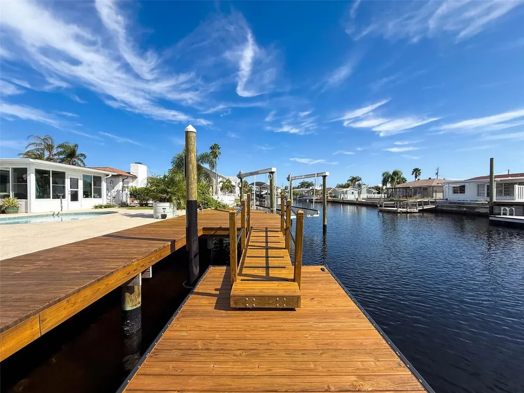 13738 Victor Avenue Hudson FL 34667