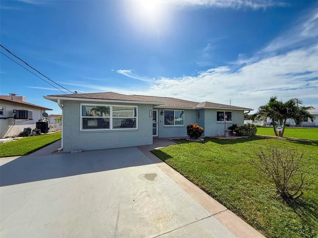 13738 Victor Avenue Hudson FL 34667