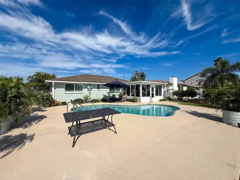 13738 Victor Avenue Hudson FL 34667