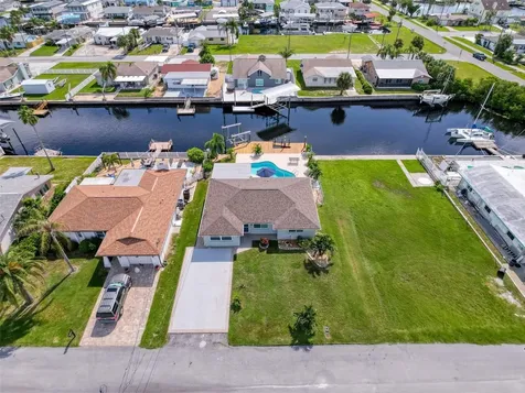 13738 Victor Avenue Hudson FL 34667