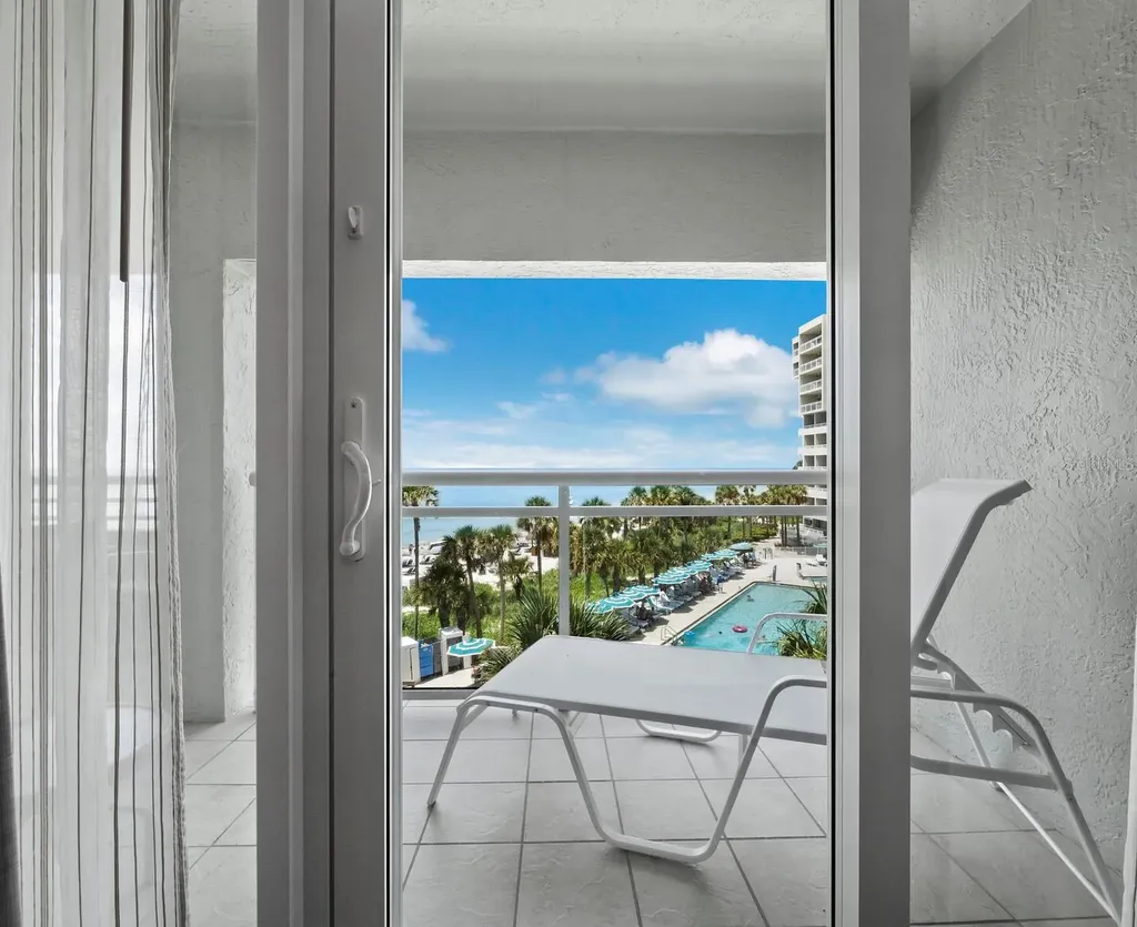 210 Sands Point Road Longboat Key FL 34228