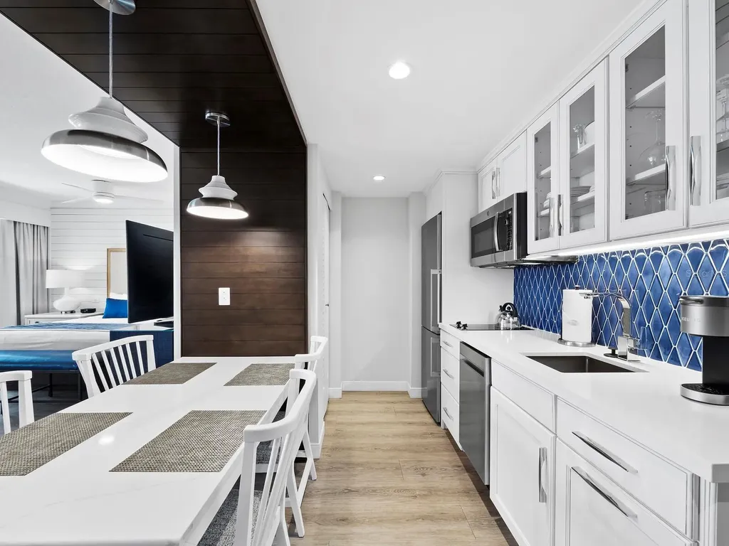210 Sands Point Road Longboat Key FL 34228