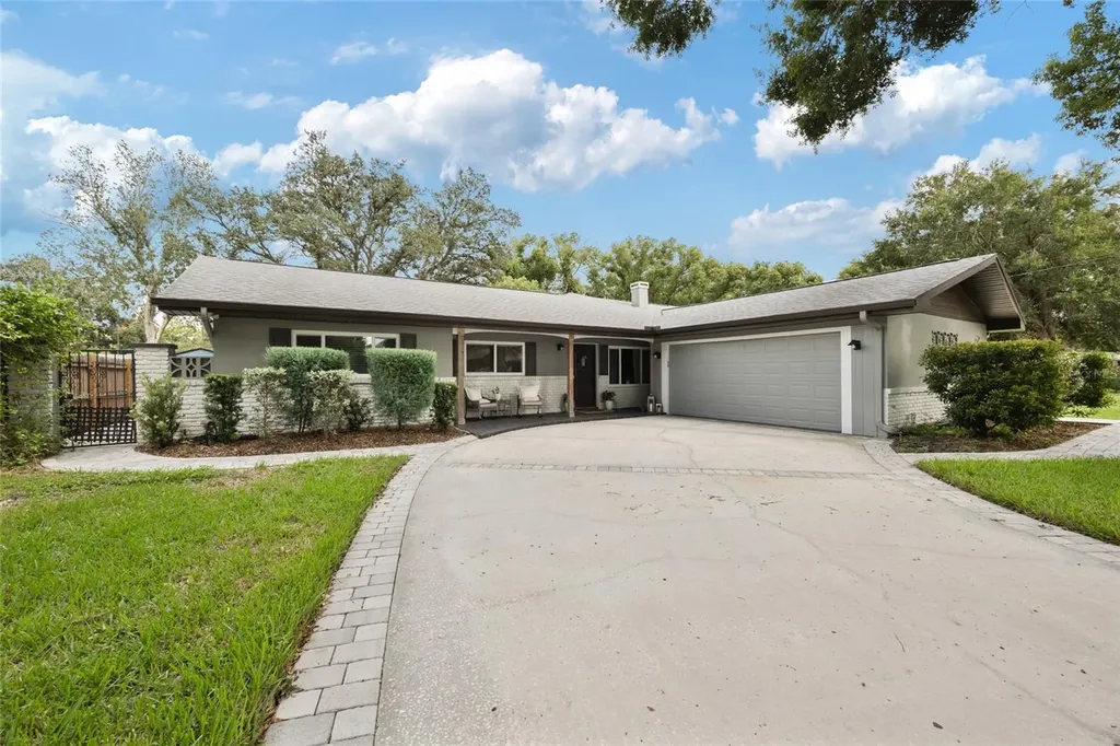 11331 N Oakleaf Avenue Tampa FL 33612