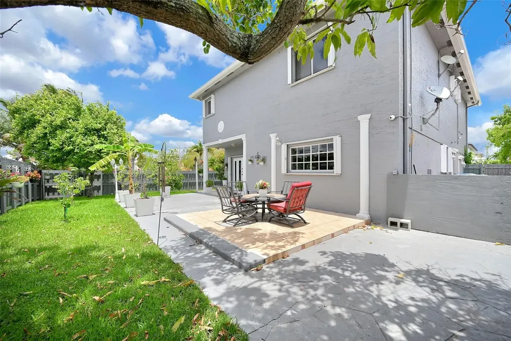 14402 SW 157th Path Miami FL 33196