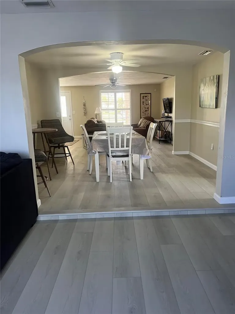 24 Oakwood Drive N Englewood FL 34223