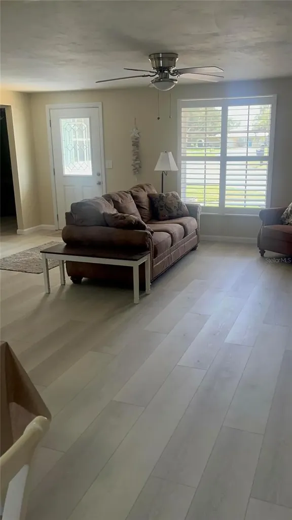 24 Oakwood Drive N Englewood FL 34223