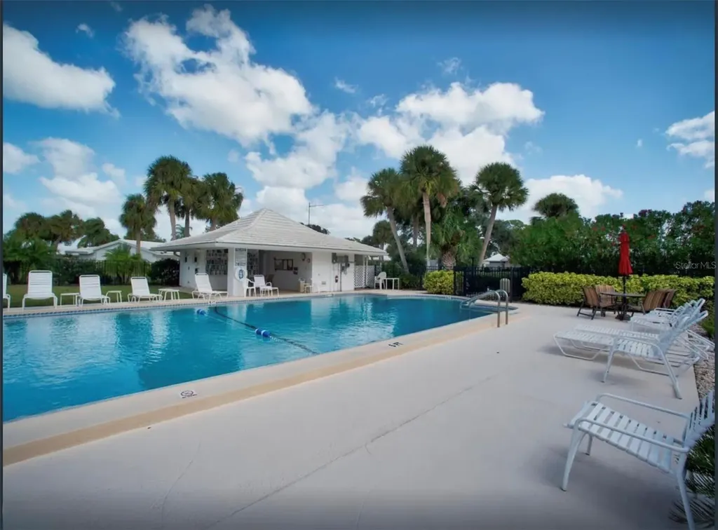 24 Oakwood Drive N Englewood FL 34223