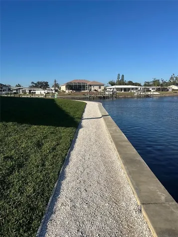 24 Oakwood Drive N Englewood FL 34223