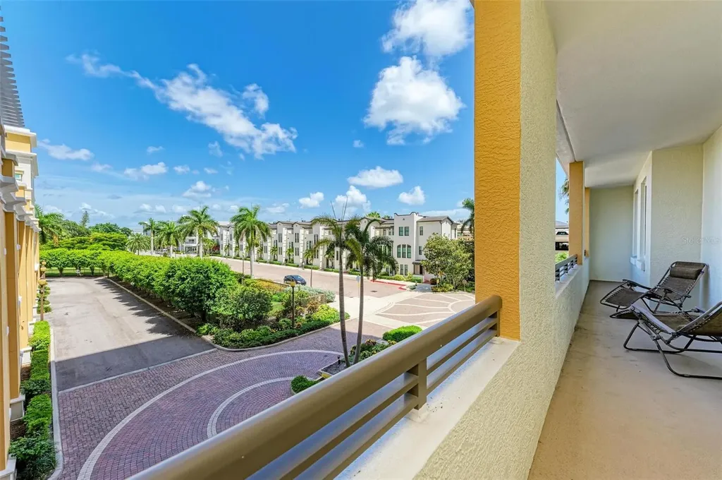 800 N Tamiami Trail Sarasota FL 34236