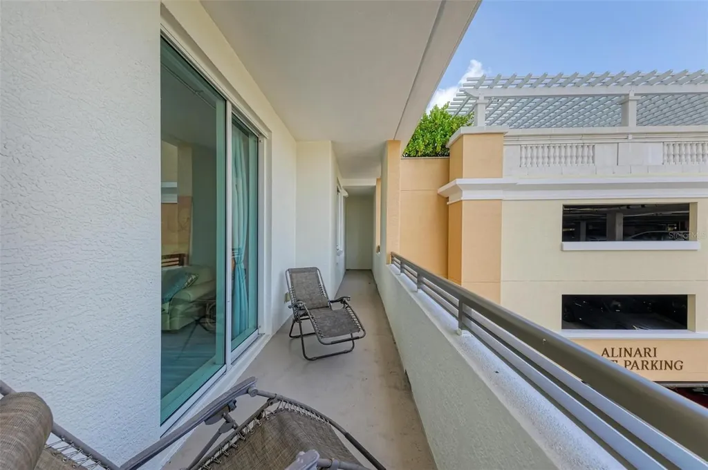 800 N Tamiami Trail Sarasota FL 34236