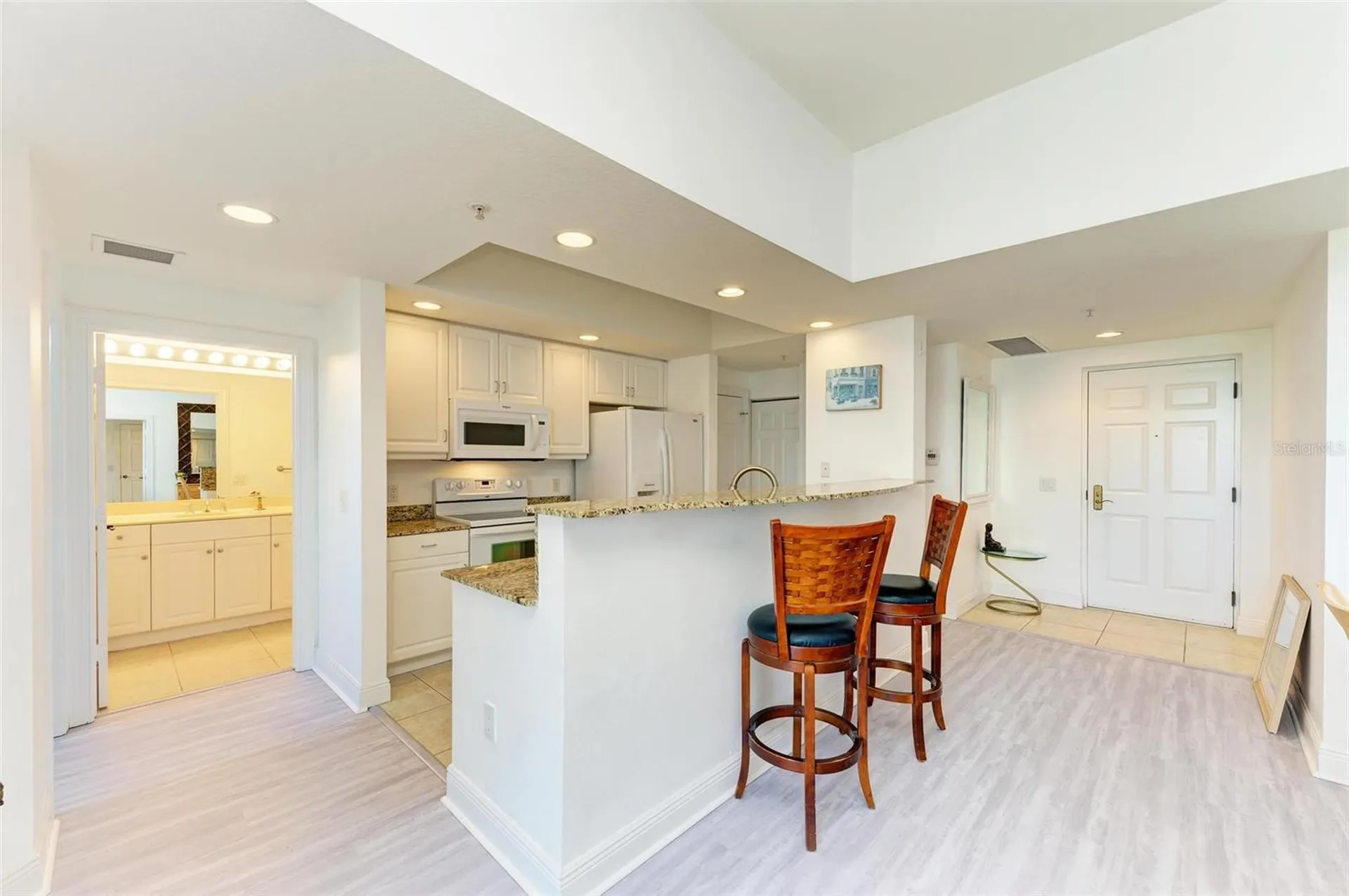 800 N Tamiami Trail Sarasota FL 34236