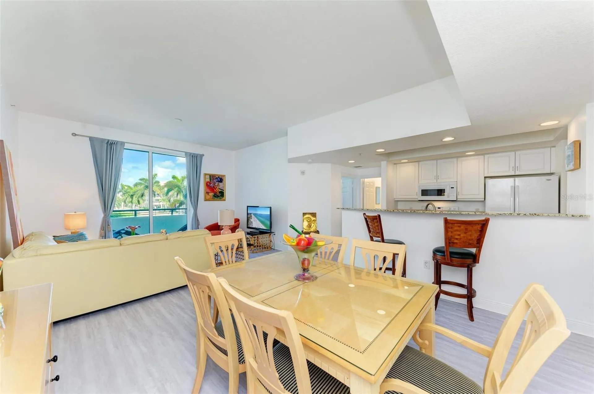 800 N Tamiami Trail Sarasota FL 34236