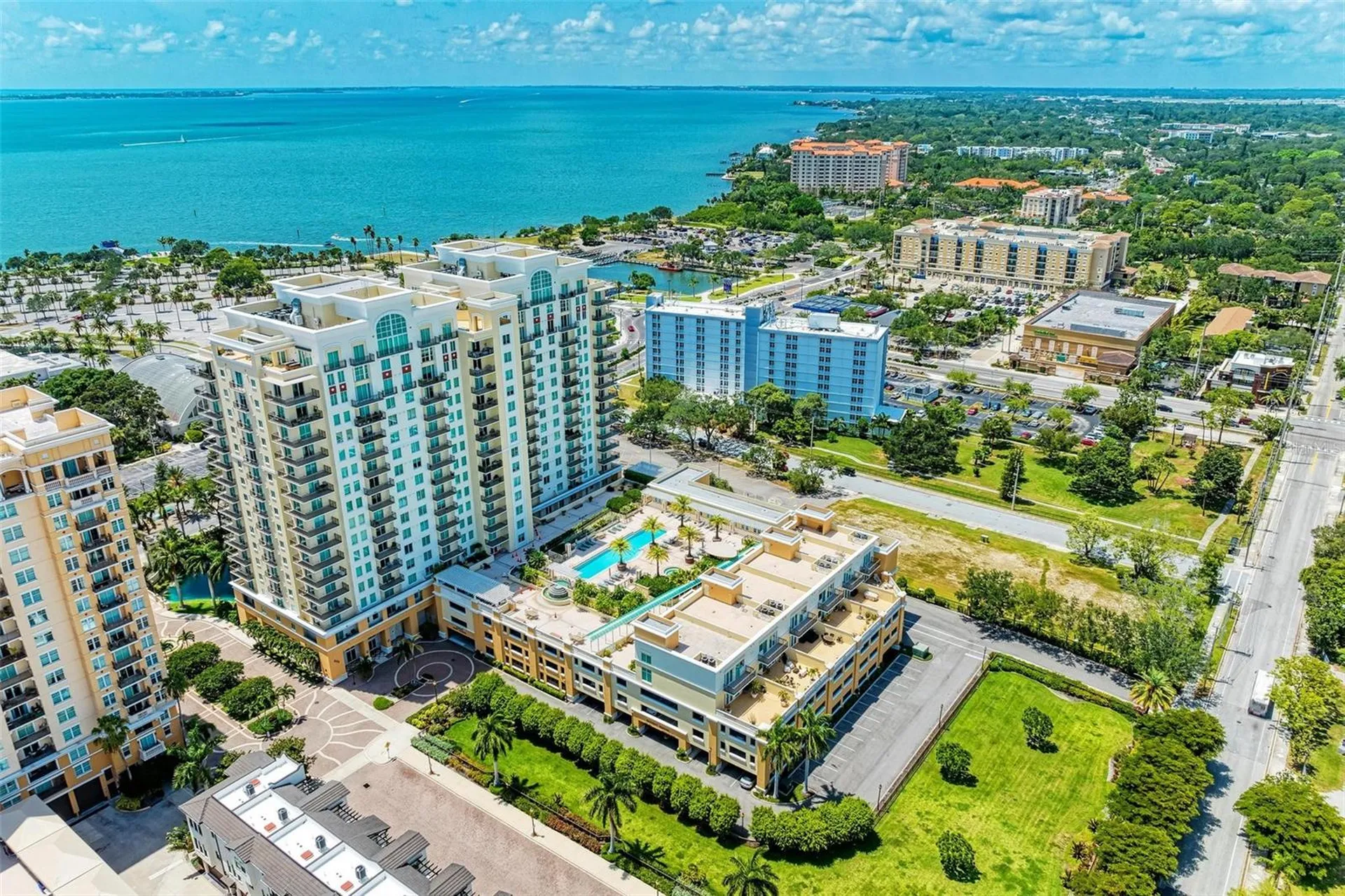 800 N Tamiami Trail Sarasota FL 34236