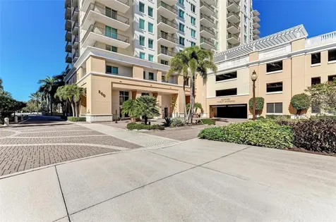 800 N Tamiami Trail Sarasota FL 34236