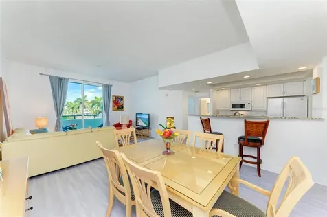 800 N Tamiami Trail Sarasota FL 34236