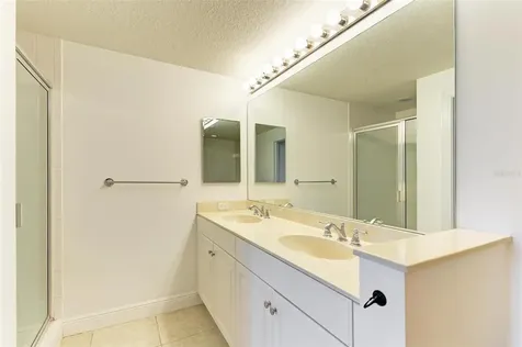 800 N Tamiami Trail Sarasota FL 34236