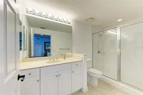 800 N Tamiami Trail Sarasota FL 34236