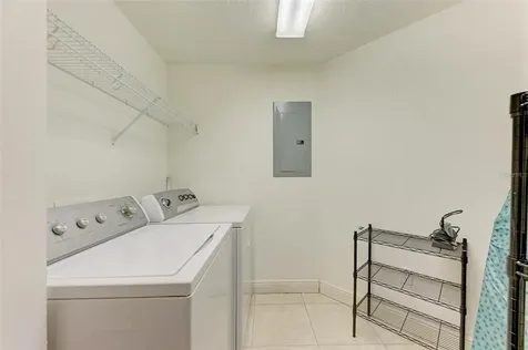 800 N Tamiami Trail Sarasota FL 34236
