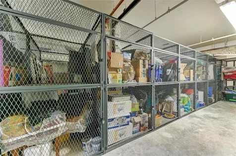 800 N Tamiami Trail Sarasota FL 34236
