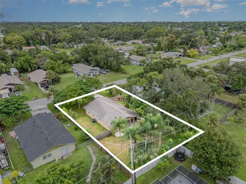 711 64th Avenue Drive E Bradenton FL 34203