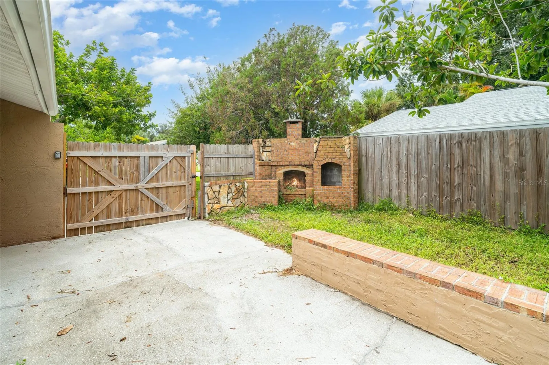 711 64th Avenue Drive E Bradenton FL 34203