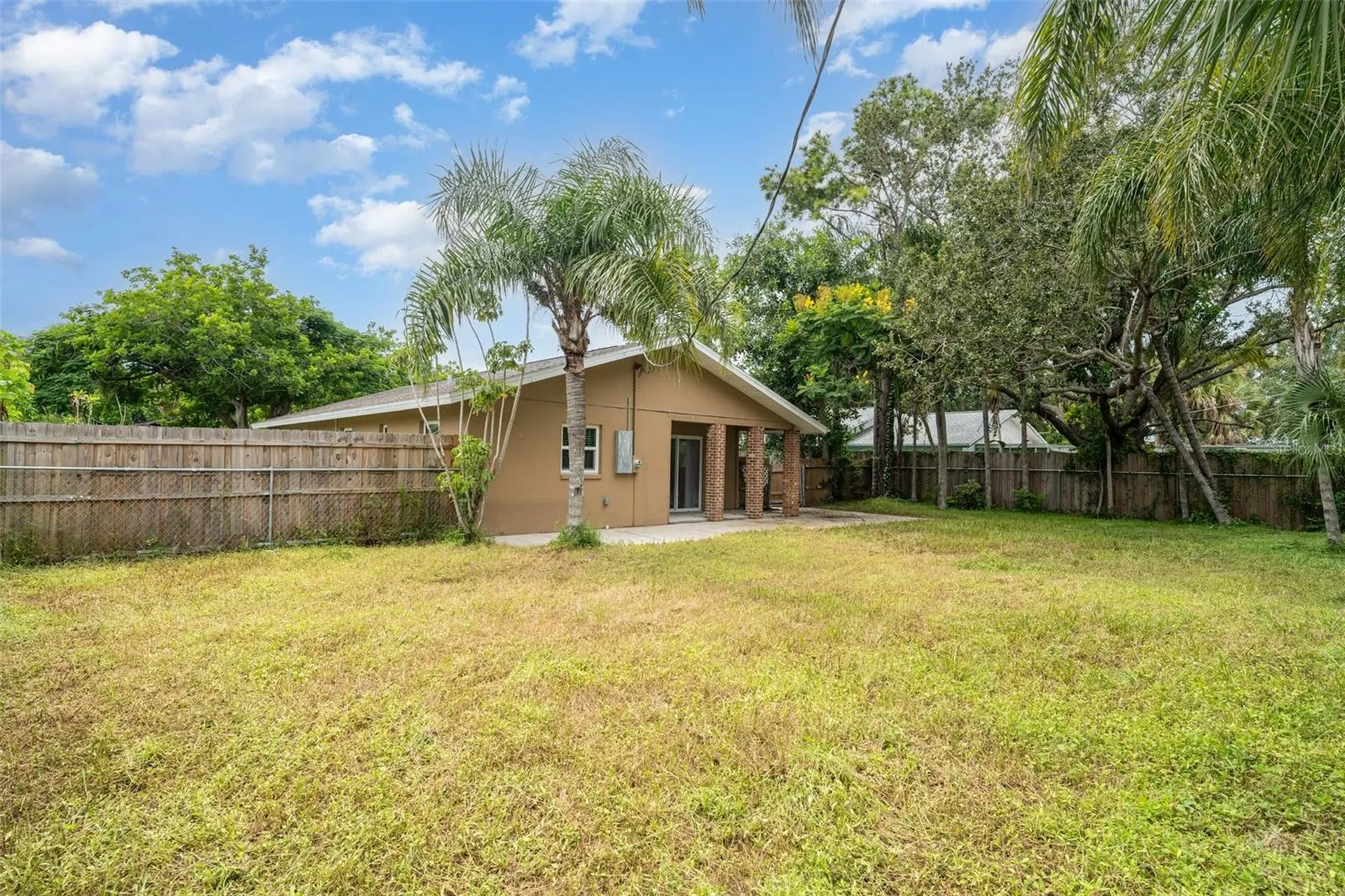 711 64th Avenue Drive E Bradenton FL 34203