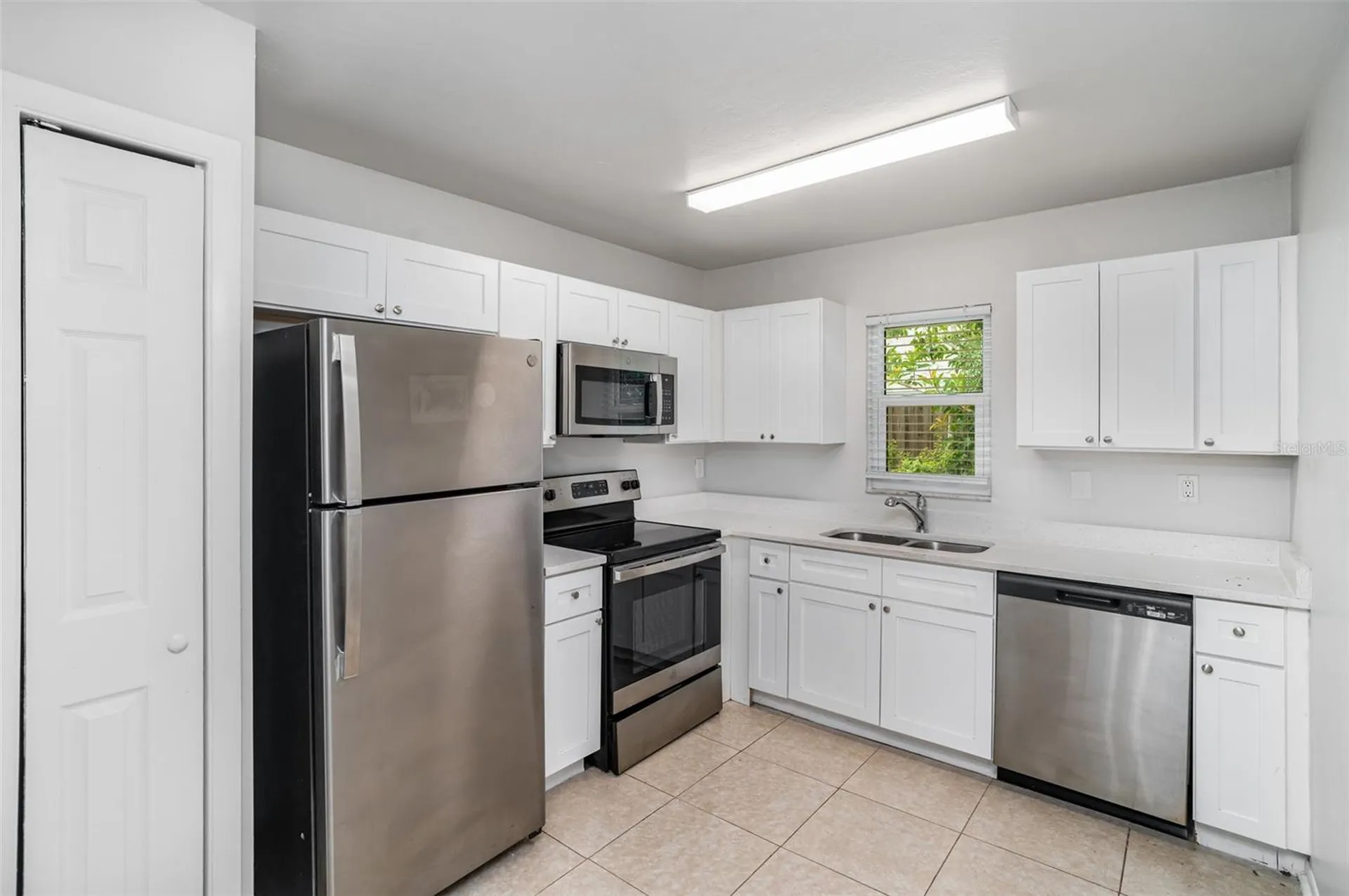 711 64th Avenue Drive E Bradenton FL 34203