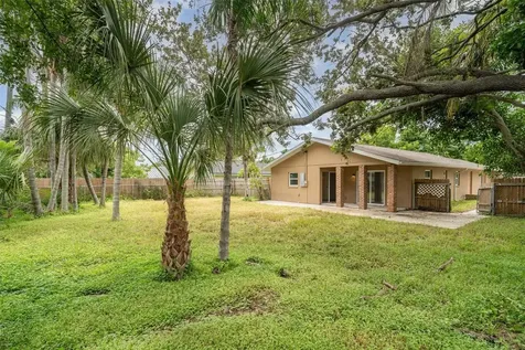 711 64th Avenue Drive E Bradenton FL 34203