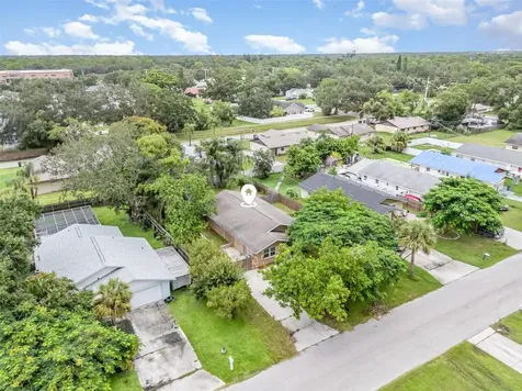 711 64th Avenue Drive E Bradenton FL 34203