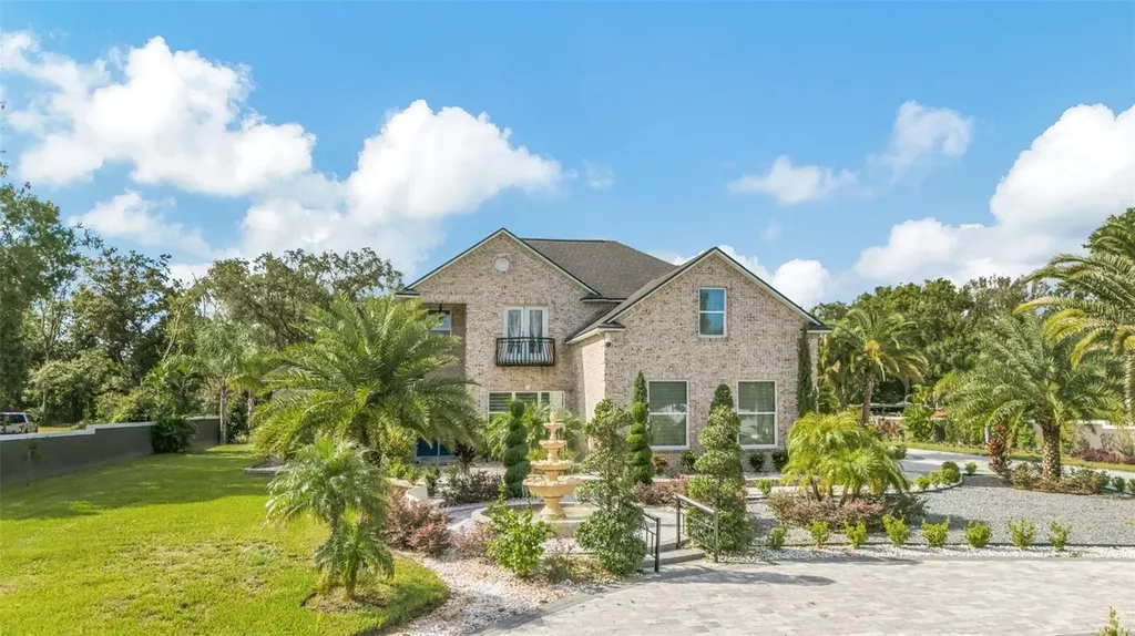 416 W Socrum Loop Road Lakeland FL 33809