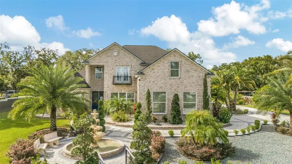 416 W Socrum Loop Road Lakeland FL 33809