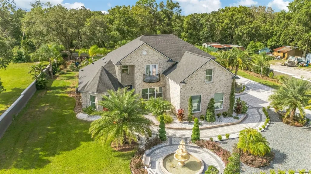 416 W Socrum Loop Road Lakeland FL 33809
