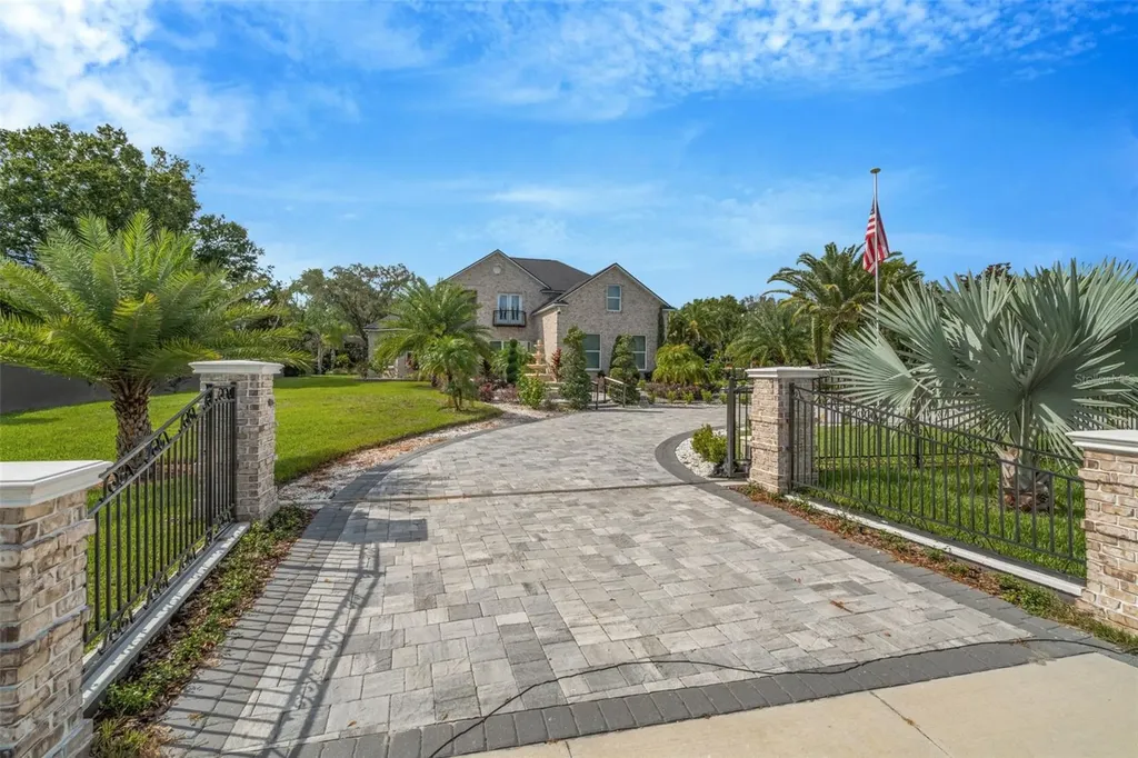 416 W Socrum Loop Road Lakeland FL 33809