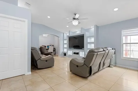 4907 Carlyle Road Tampa FL 33615