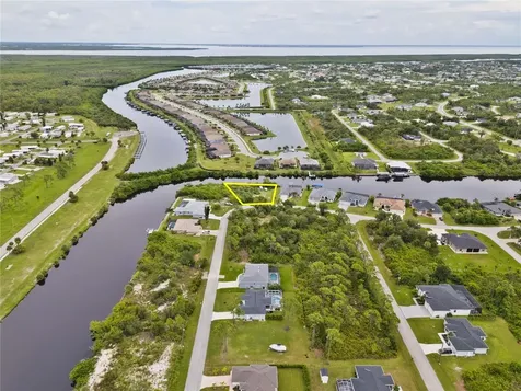 8050 Santa Cruz Drive Port Charlotte FL 33981