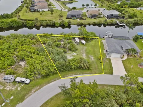 8050 Santa Cruz Drive Port Charlotte FL 33981