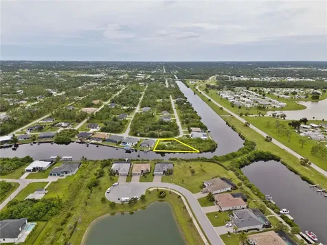 8050 Santa Cruz Drive Port Charlotte FL 33981
