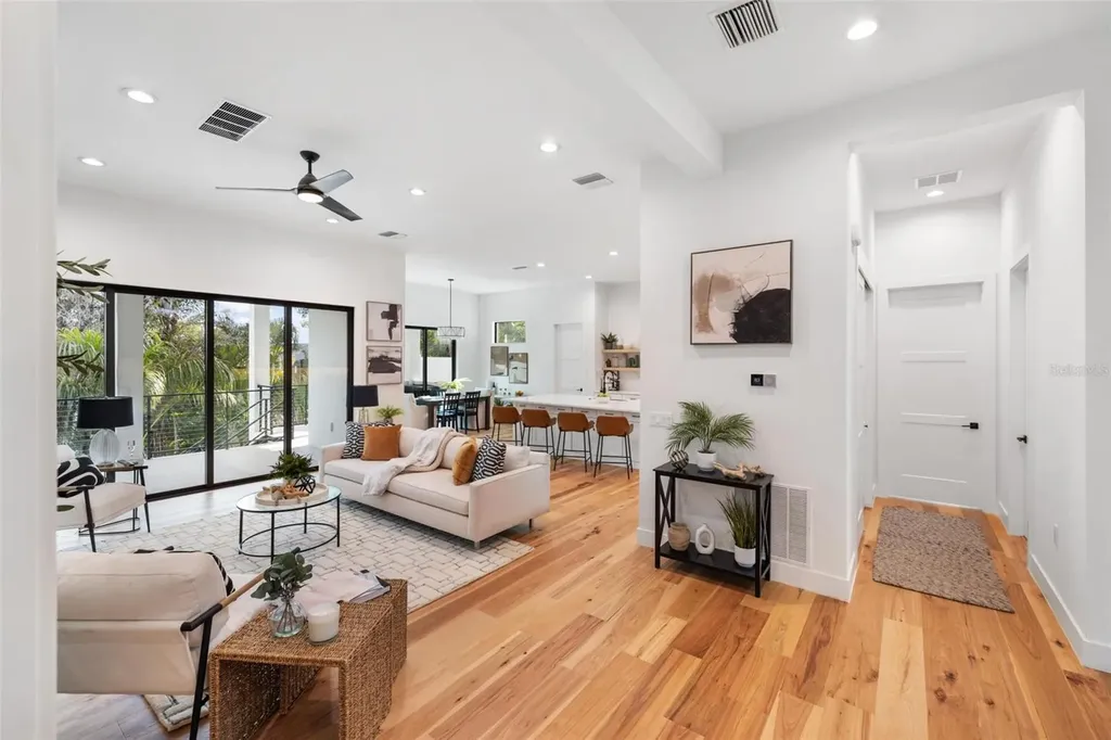 226 Garden Lane Sarasota FL 34242