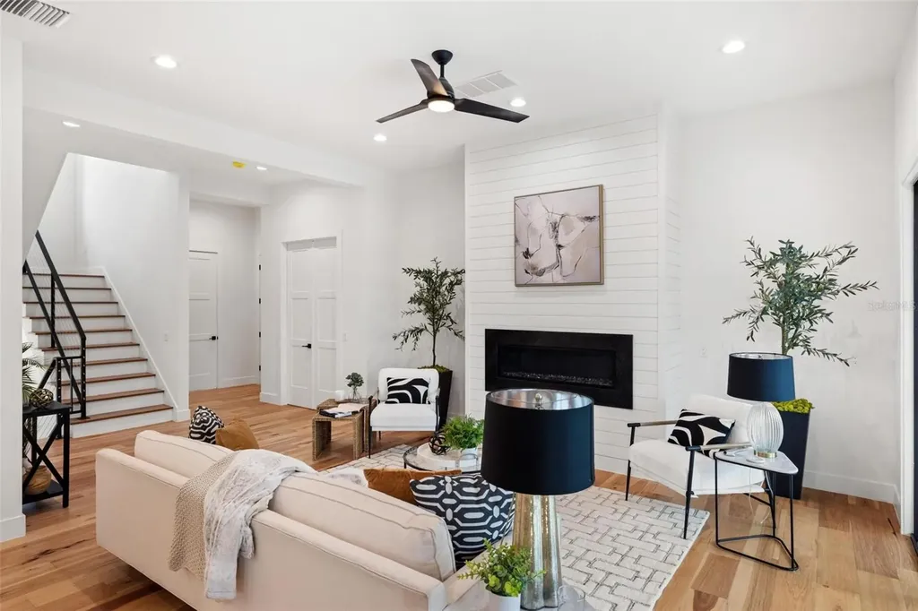 226 Garden Lane Sarasota FL 34242