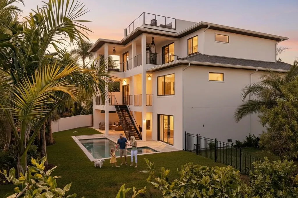 226 Garden Lane Sarasota FL 34242
