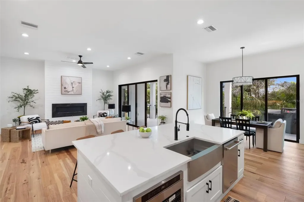 226 Garden Lane Sarasota FL 34242