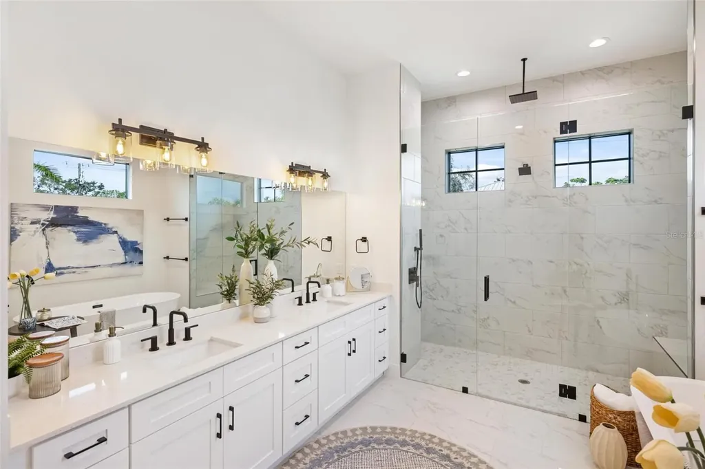 226 Garden Lane Sarasota FL 34242