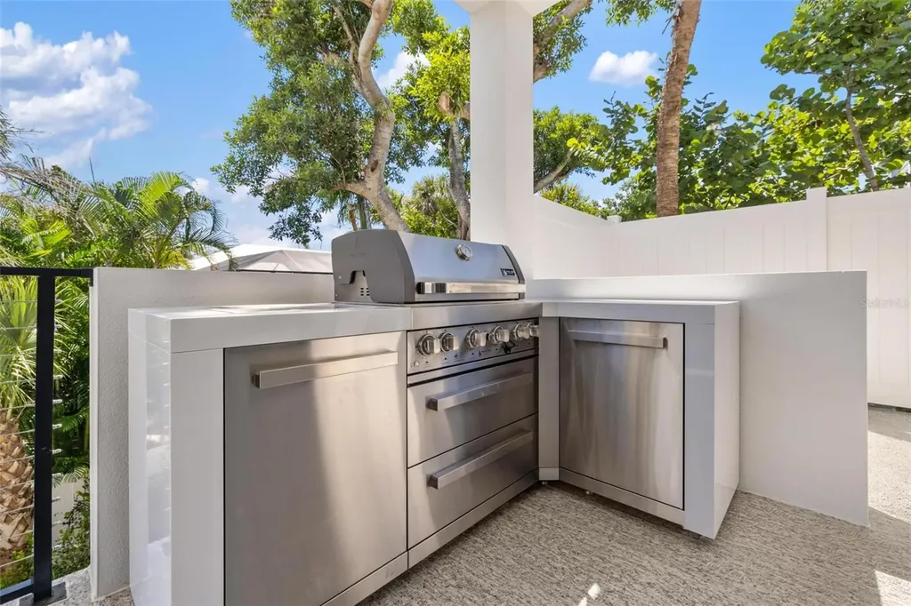226 Garden Lane Sarasota FL 34242