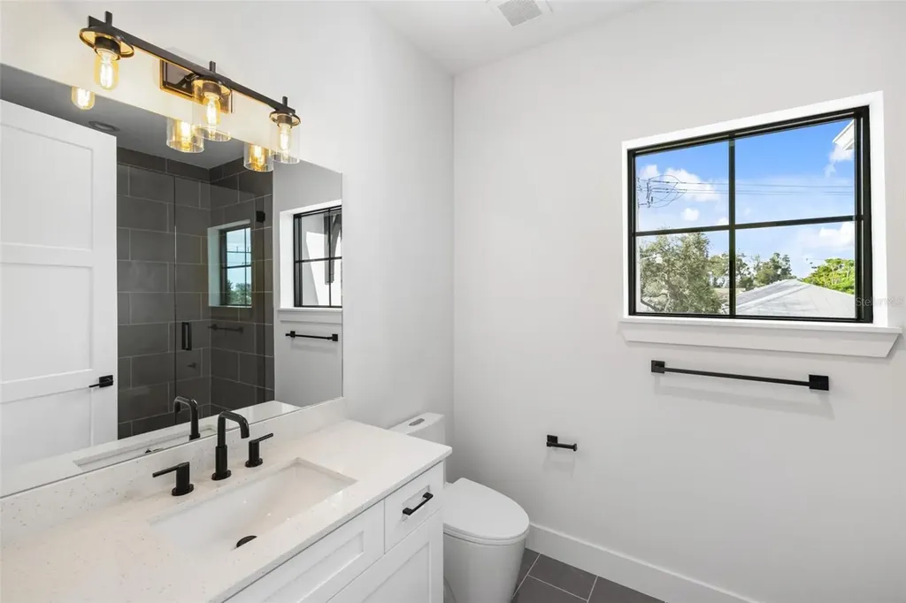 226 Garden Lane Sarasota FL 34242