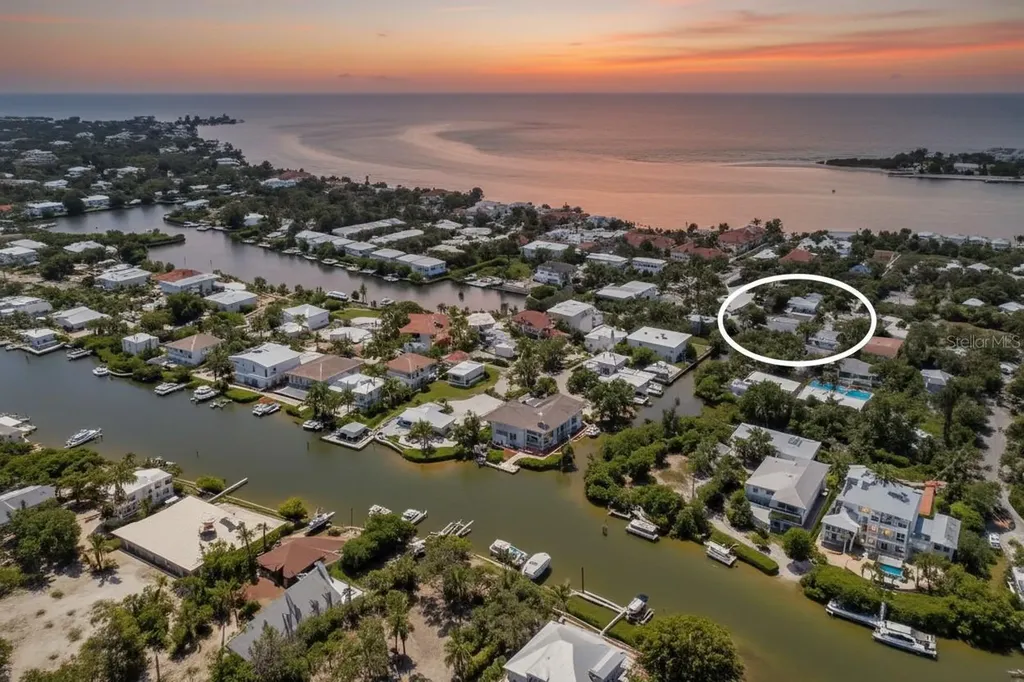 226 Garden Lane Sarasota FL 34242